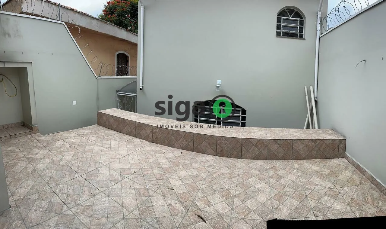 Imagem Sobrado á Venda - 250m², 4 quartos , 5 vagas na Vila Guarani (Zona Sul) !!