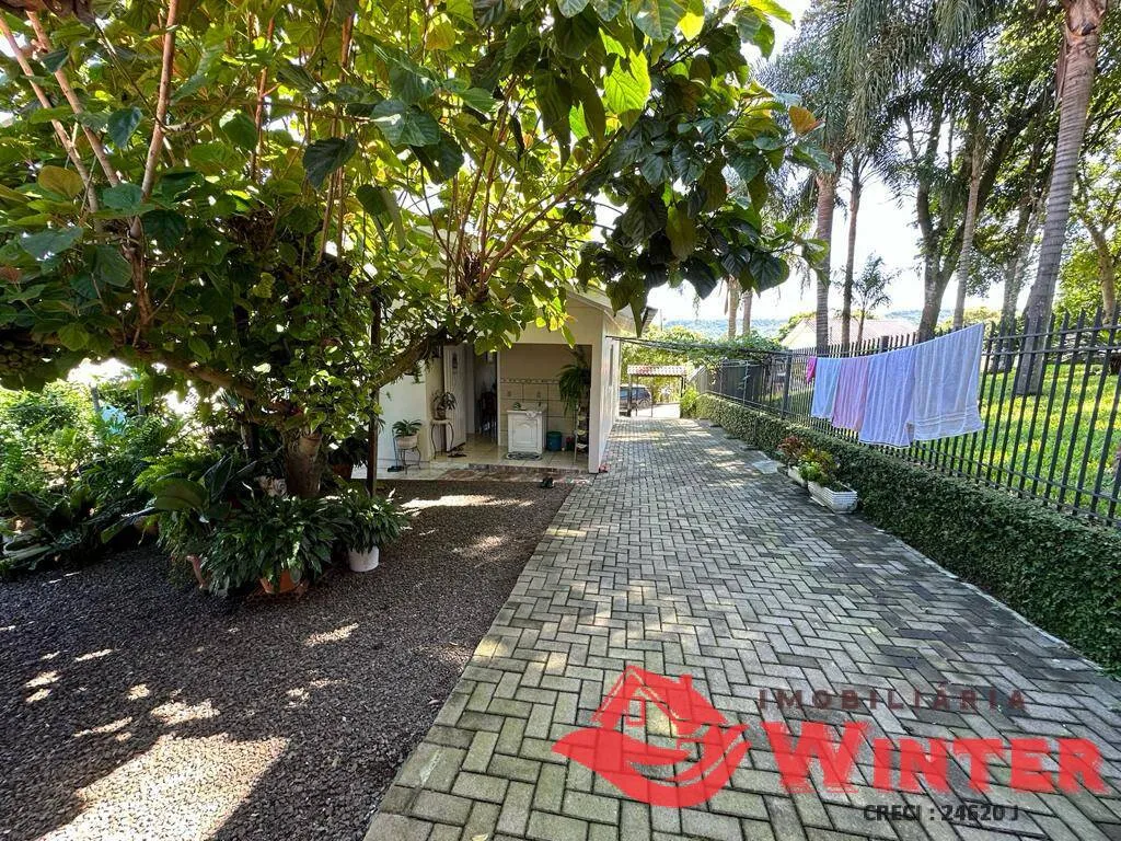 Imagem Casa com moveis a venda!