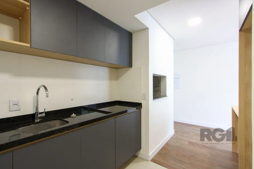 Imagem Apartamento em Porto Alegre no Bairro Petrópolis, de 2 quartos, GARDEN , semi mobiliado