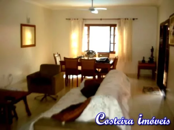 Imagem Casa Maravilhosa no Centro