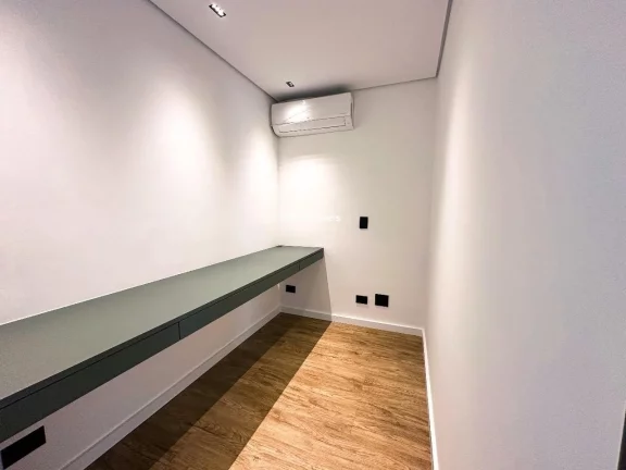 Imagem Vende-se Cobertura na Vila Andrade, com 3 Quartos sendo 1 Suíte, 4 Banheiros, 3 Vagas.