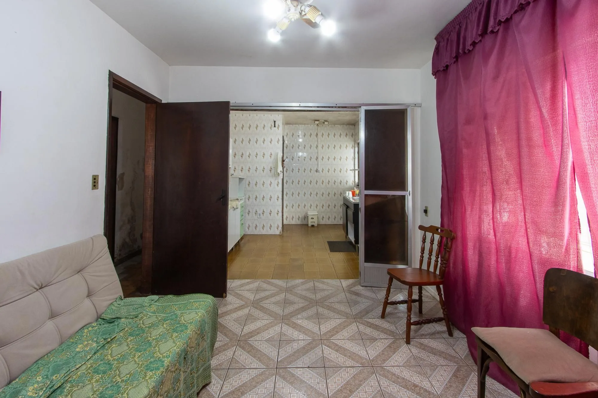 Imagem Casa de 3 dormitórios, 1 suíte e 2 vagas no bairro Vila Conceição.
