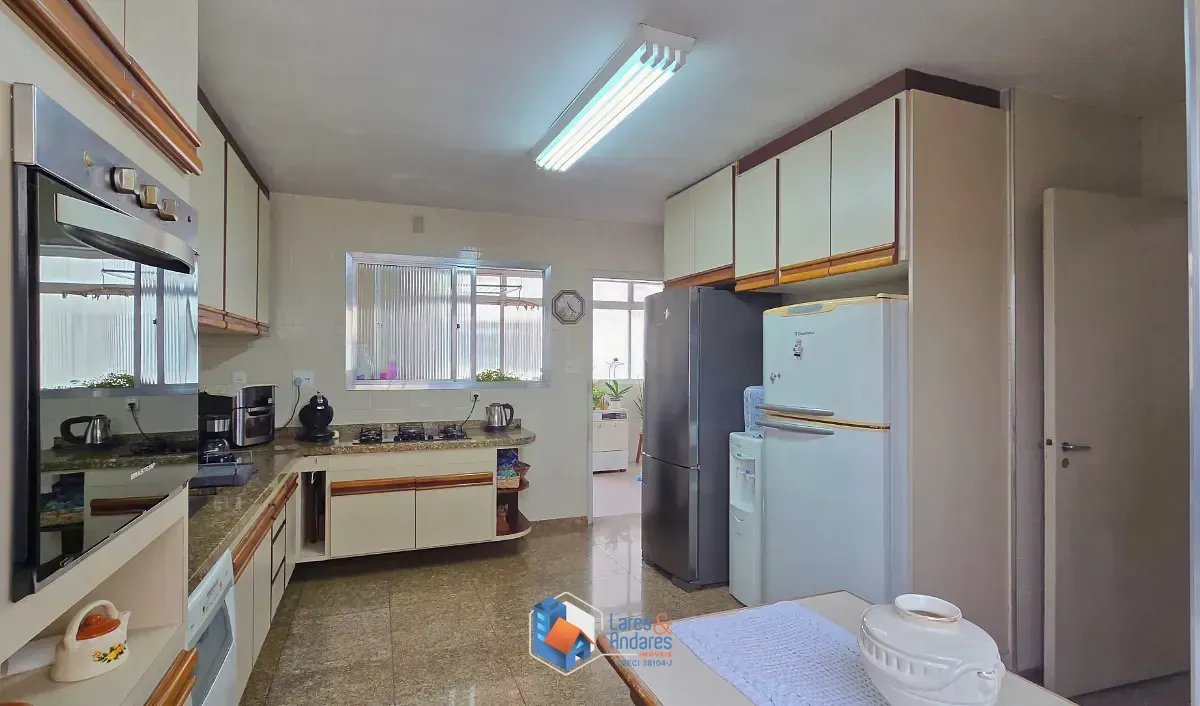 Imagem Apartamento para venda em Alto da Lapa com 3 quartos, sendo 1 suíte, 180m²
