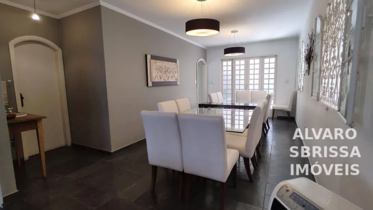 Imagem Casa térrea no Bairro Brasil em Itu, com 4 dormitórios. local nobre, at:315m2 ac:250m2