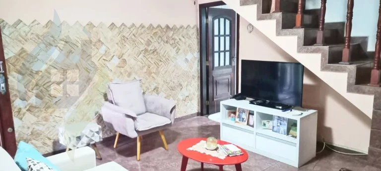 Imagem Sobrado de 2 dormitórios, 2 banheiros, 1 vaga, com 100m² em Rudge Ramos, São Bernardo do Campo