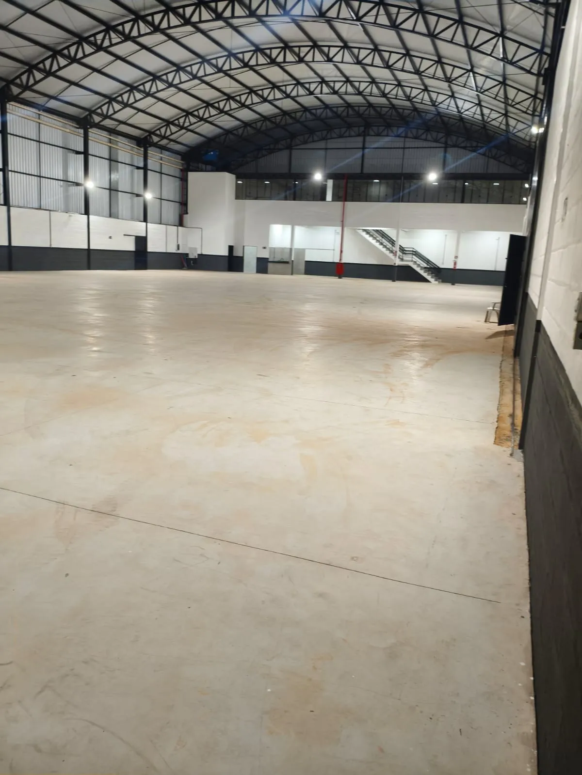 Imagem Galpão 1500m² Comercial Divinopolis MG