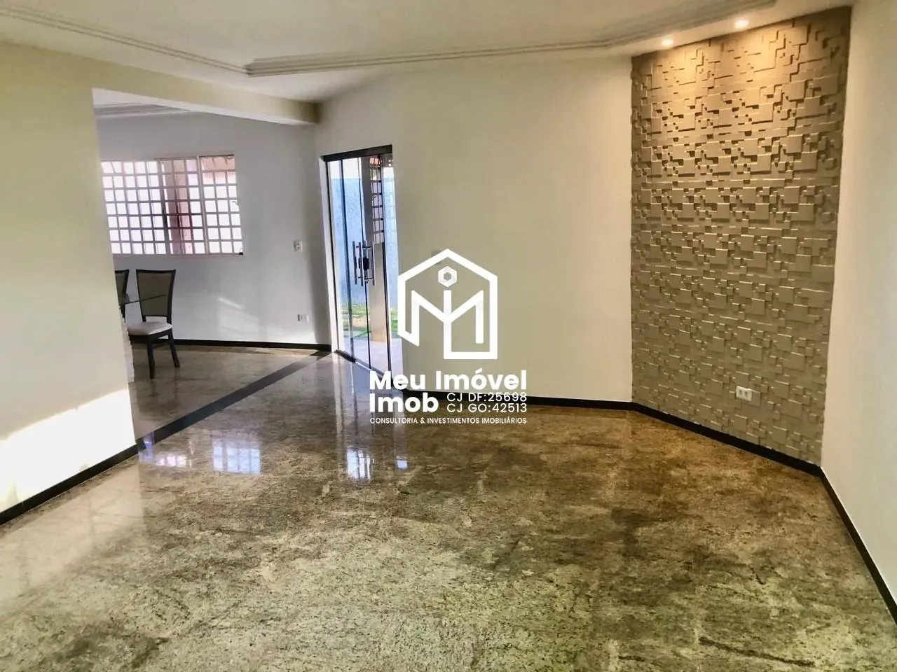 Imagem Casa 3 Quartos 3 Suítes 4 Vagas 400m² Vicente Pires DF