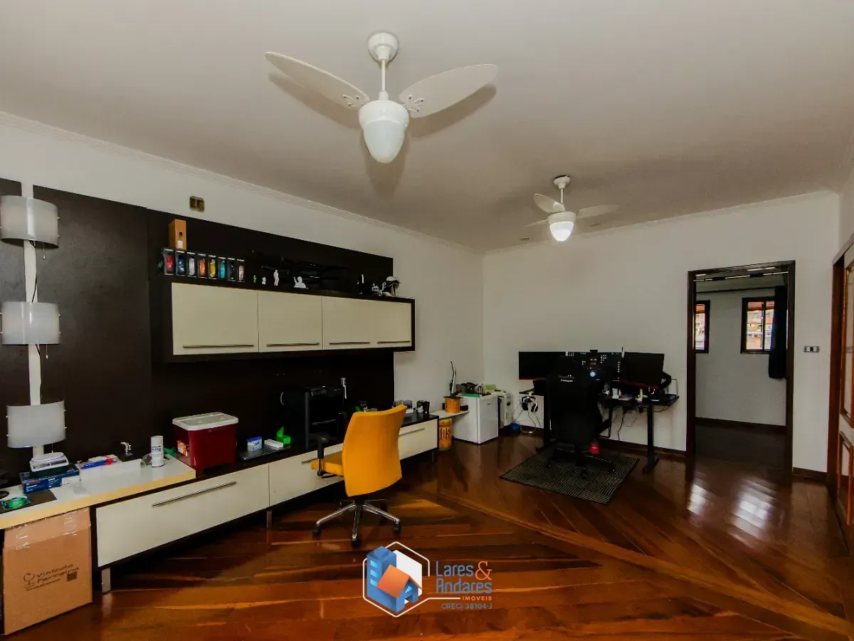 Imagem Casa para venda em Conjunto Residencial Santa Terezinha com 4 quartos, sendo 1 suíte, 192m²
