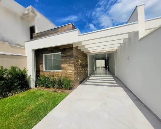 Foto do imóvel Casa com piscina em Guaratuba(Eliane) para venda, 200m do mar, em Rua Guanabara