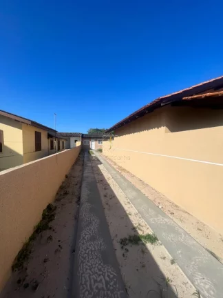 Imagem Casa em Guaratuba 150 metros do mar em rua asfaltada