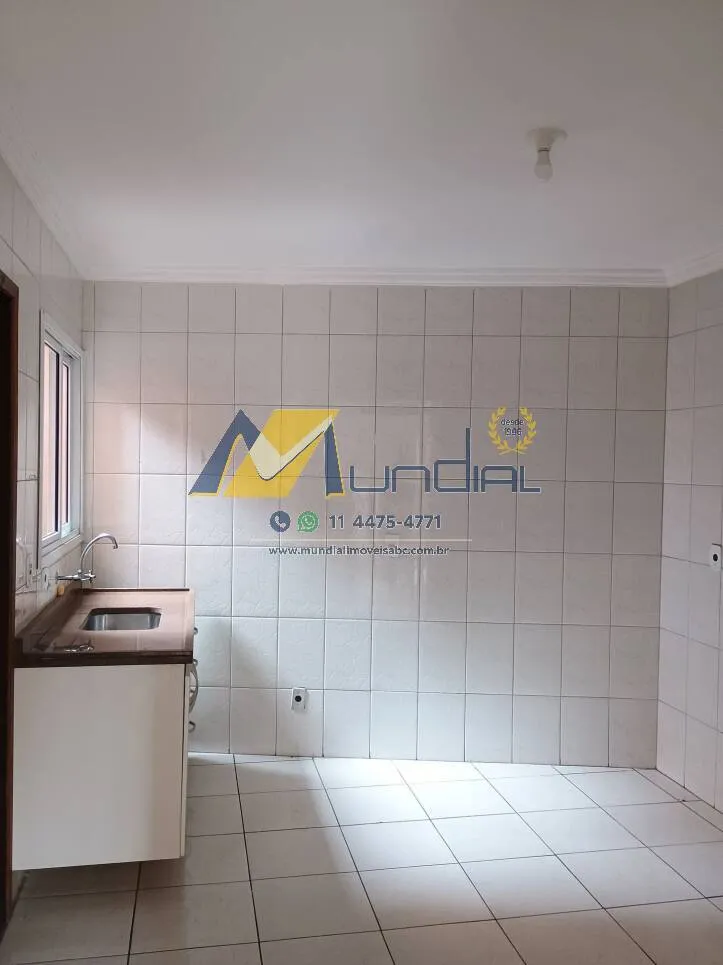 Imagem Sobrado com 2 Suítes na Vila Curuçá - Santo André - lado da linha trolebus