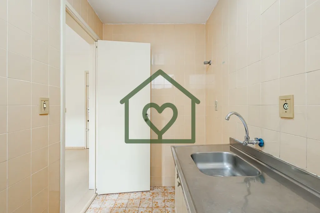 Imagem Studio funcional, com 27 m² de área privativa, semi-mobiliado, possui cozinha com armário e pia i...