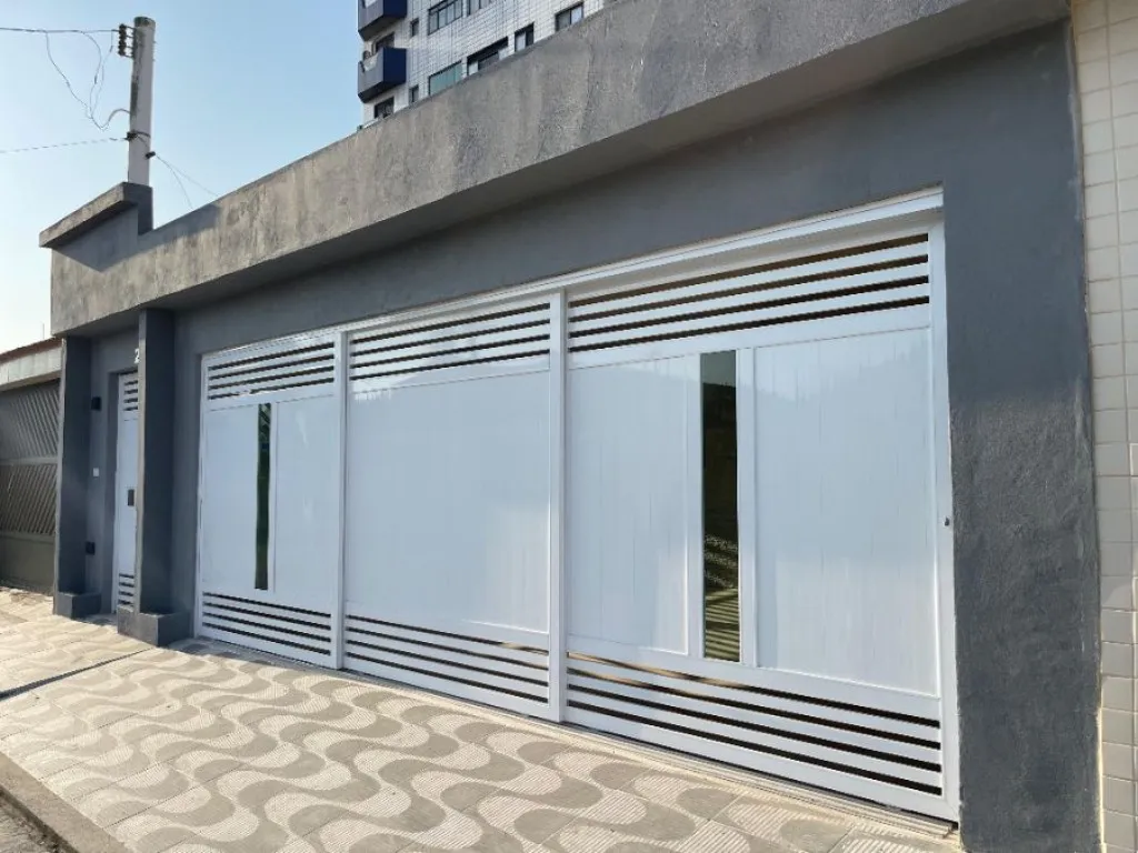 Imagem CASA COM 100,00 m² - MARACANÃ - PRAIA GRANDE SP