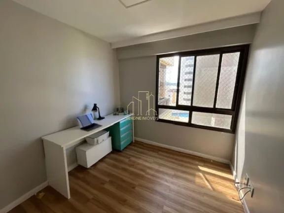 Imagem Apartamento alto luxo com três suítes amplo living vista mar a venda na Colina A em Patamares