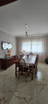 Imagem Mansão Térrea Porteira Fechada no Jardim do Lago – Atibaia/SP