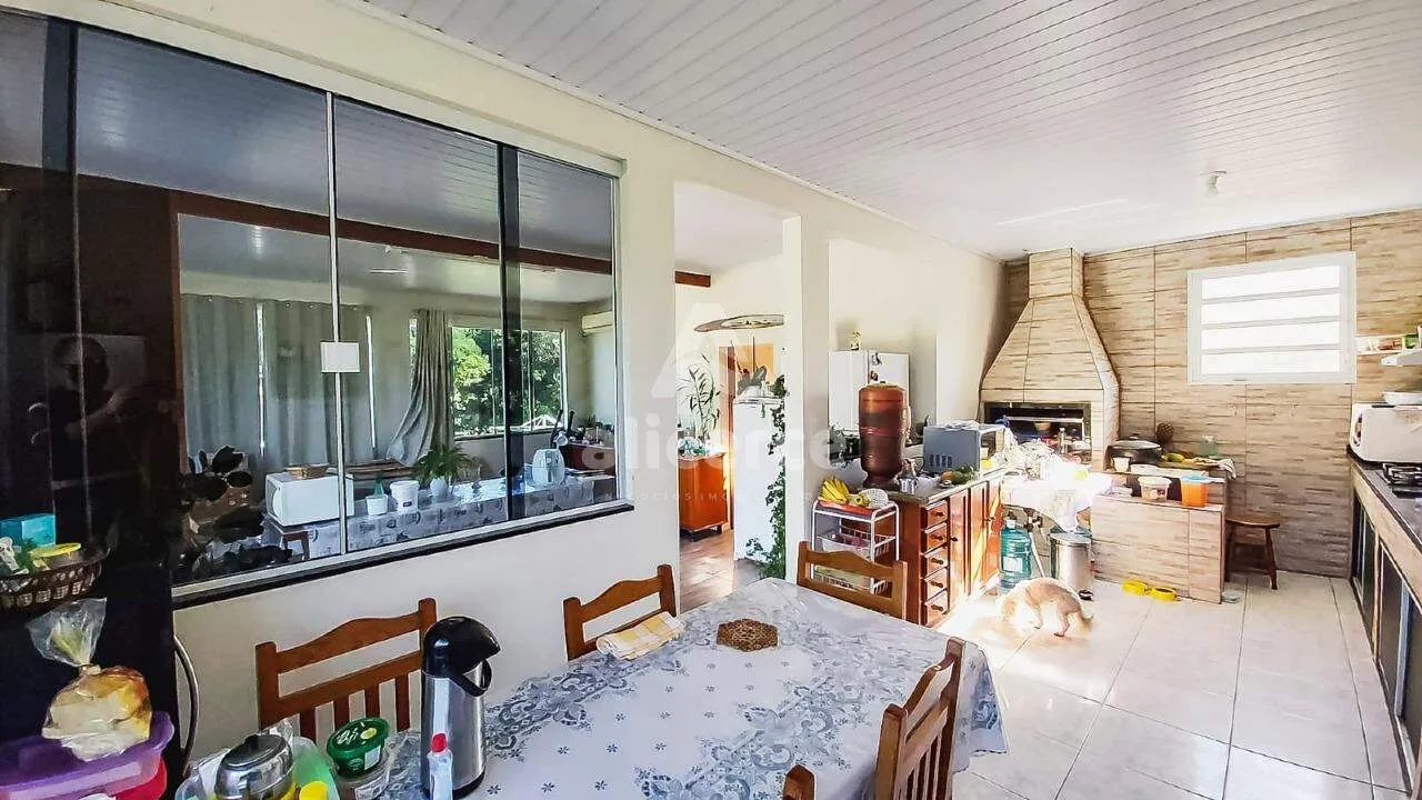Imagem Sítio à Venda - 3 Dormitórios I Piscina I Churrasqueira I 4.500,00m² I em Três Riachos - Biguaçu/SC