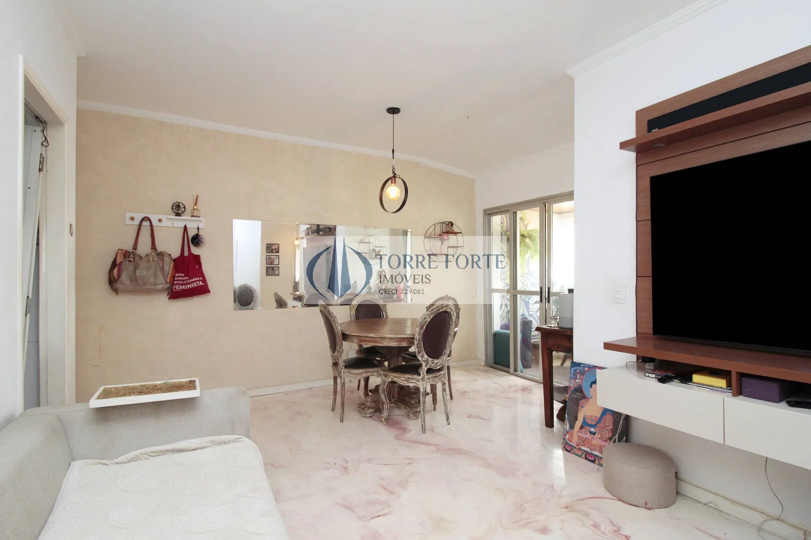 Imagem Lindo apartamento com 73 m² 3 dormitórios sendo 1 suíte 2 vagas de garagem