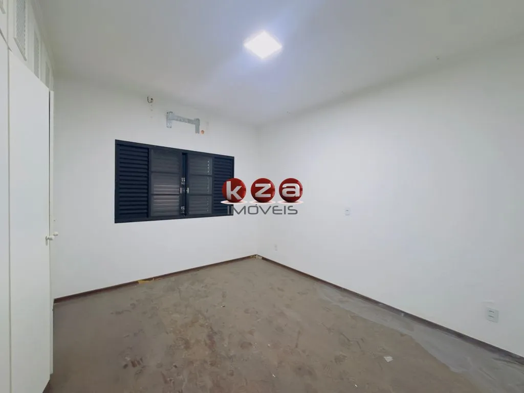 Imagem Casa Comercial térrea para Locação, Nova Valinhos, Valinhos-SP: 5 salas, 4 Banheiros, 6 Vagas, 393 m².