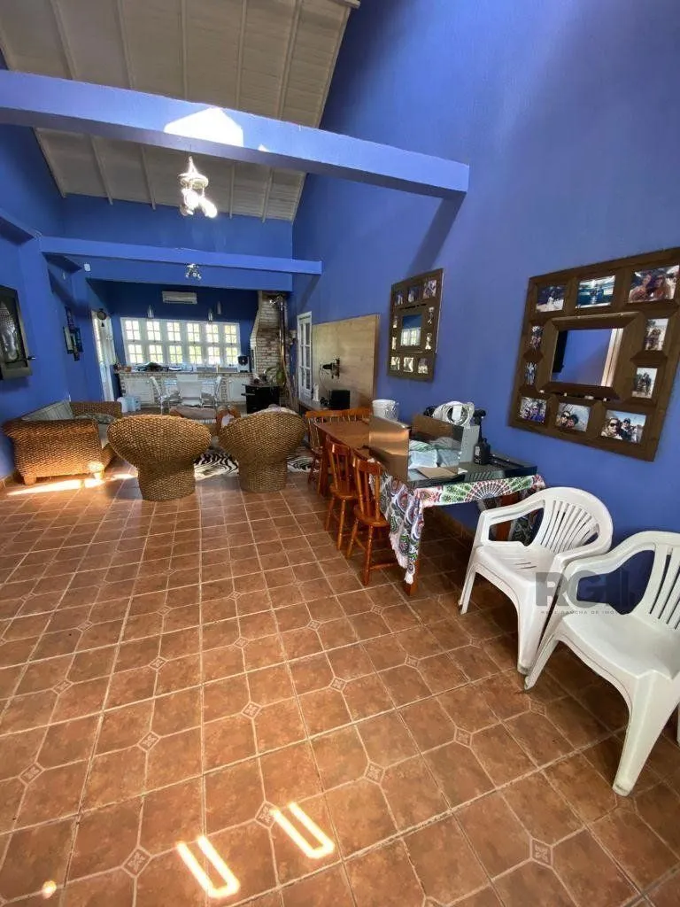 Imagem casa sobrado 4 dormitórios, 3 vagas de garagem, Bairro Itacolomi