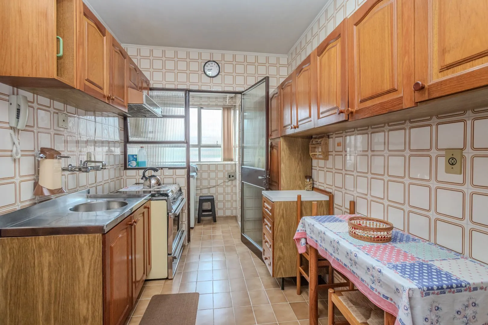 Imagem Apartamento no bairro Floresta de 3 dormitórios e vaga DESOCUPADO