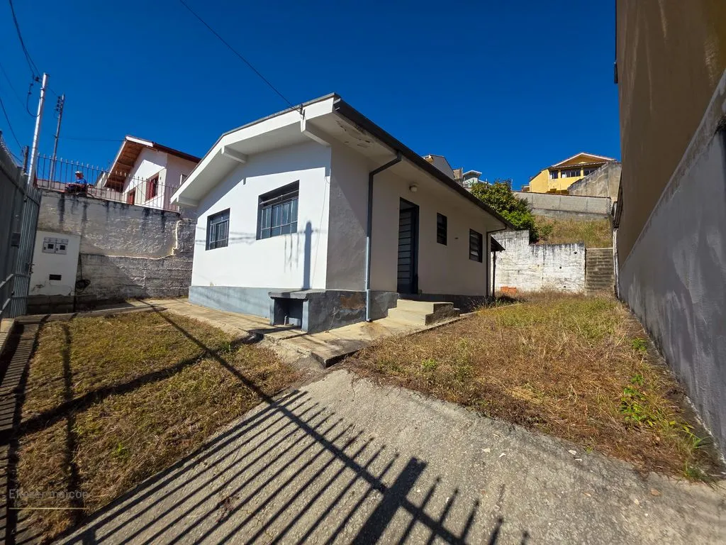 Imagem Casa com 2 quartos a venda no bairro Jardim São Paulo em Poços de Caldas - MG