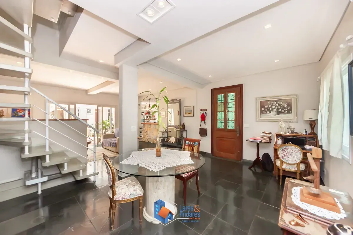 Imagem Casa de vila para venda em Aclimação com 4 quartos, sendo 1 suíte, 247m²