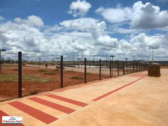 Imagem Villaggio Santa Inês - Terreno de Esquina com 450m2 à Venda já Parcelado em Campo Grande