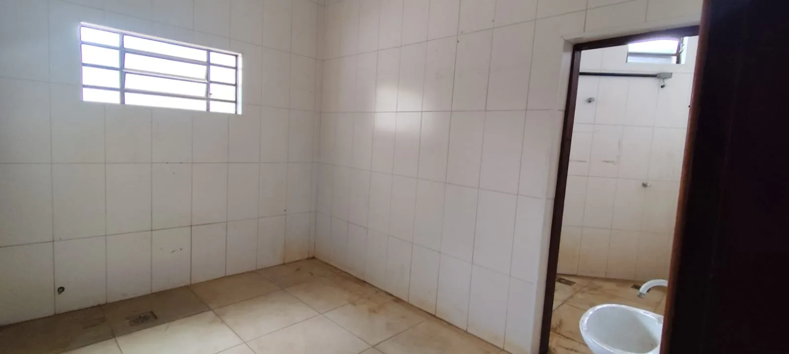 Imagem Galpão Industrial para Alugar em Sorocaba | 1.200 m² | Pé-Direito 13m | Piso 5 Ton | Zona Industrial - Éden