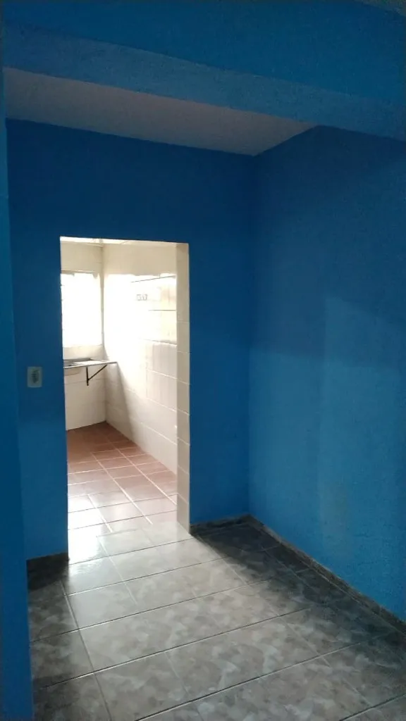 Imagem Casa para locação em Santo André-SP: 1 quarto, 1 banheiro, 40m² no Jardim Guarará. Agende sua visita!