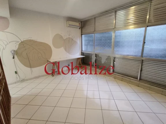 Imagem Linda Sala Living perto da praia com garagem demarcada no bairro do Boqueirão em Santos (SP) por R$.340.000,00 !