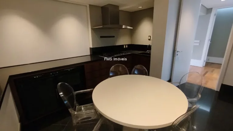 Imagem Apartamento para locação no Itaim Bibi, 5 quartos sendo 5 suítes, 6 banheiros, 8 vagas - 512m².