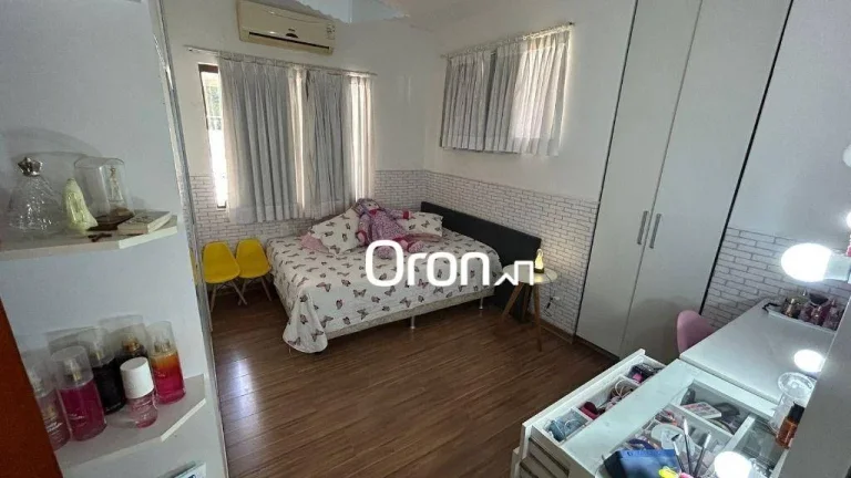 Imagem Sobrado à venda, 280 m² por R$ 2.250.000,00 - Jardins Madri - Goiânia/GO