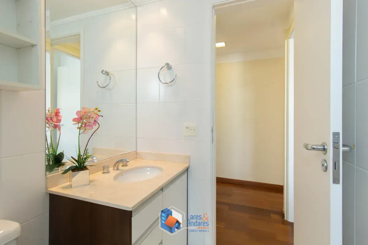 Imagem Apartamento para venda em Moema com 4 quartos, sendo 3 suítes, 143m²