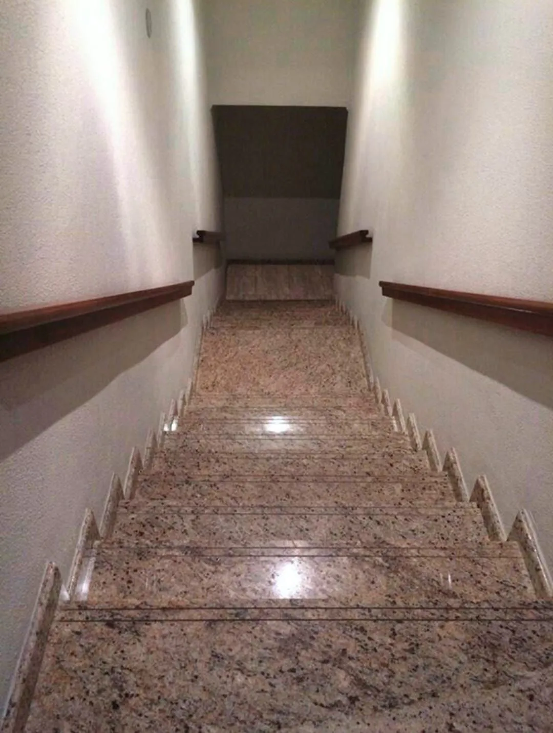 Imagem Prédio Comercial em São João