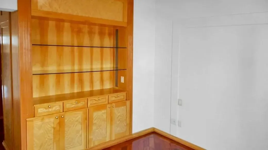 Imagem Apartamento com 4 Quartos à Venda, 270 metros em Centro - Jundiaí