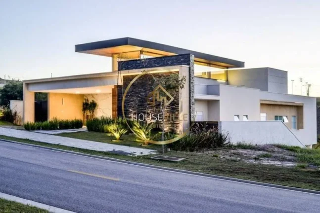 Imagem Casa Alto Padrão, 3 Suítes, Condomínio Alphaville, Urbanova.