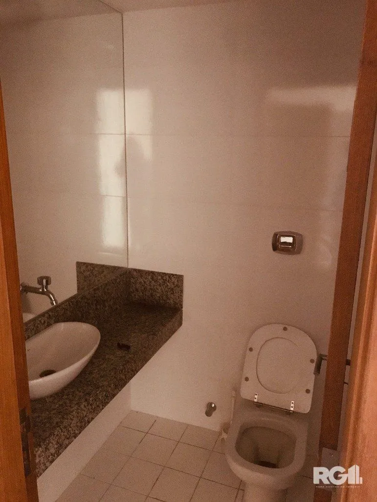 Imagem Sala comercial espaçosa, com uma vista deslumbrante para o Guaíba
