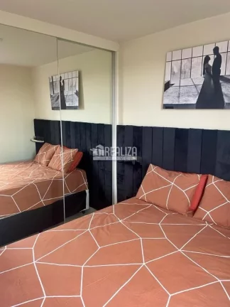 Imagem Apartamento de 2 dormitórios com móveis planejados e piscina no Condomínio Spazio Urca - no bairro Mercês, em Uberaba