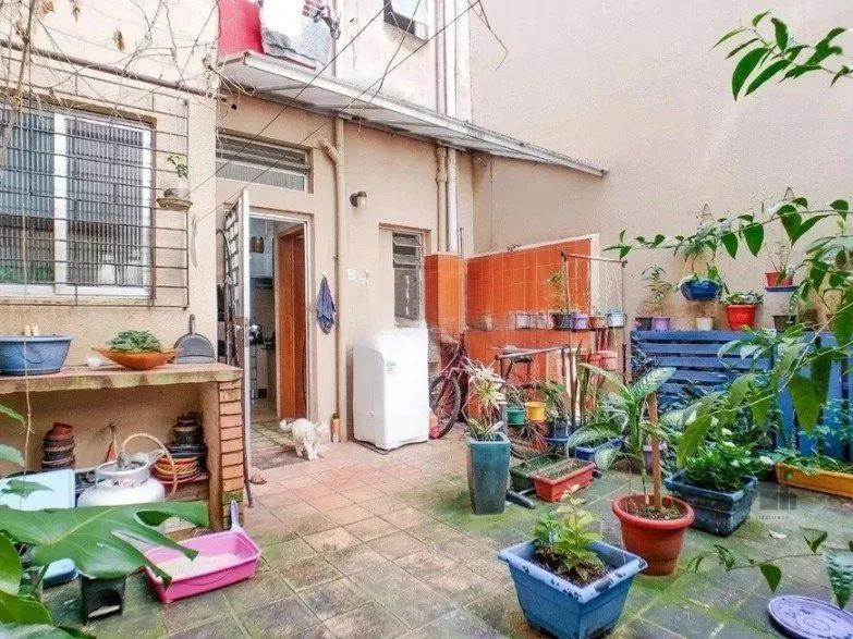 Imagem Apartamento Térreo com 02 dormitórios Na cidade Baixa em Porto Alegre/RS