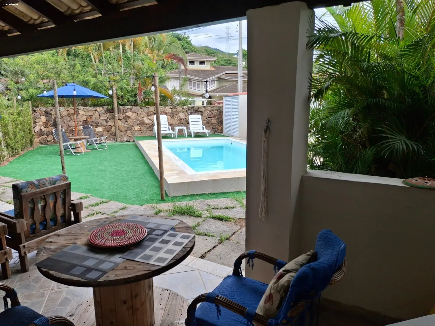 Imagem Sobrado para Venda em São Sebastião, Portal da Olaria, 3 dormitórios, 1 suíte, 4 banheiros, 2 vagas