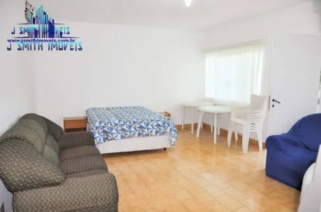 Imagem CASA DE ALTO PADRÃO NUM DOS MELHORES CONDOMÍNIOS DA REGIÃO DA GRANJA VIANA, COM CAMPO DE GOLF.

A...