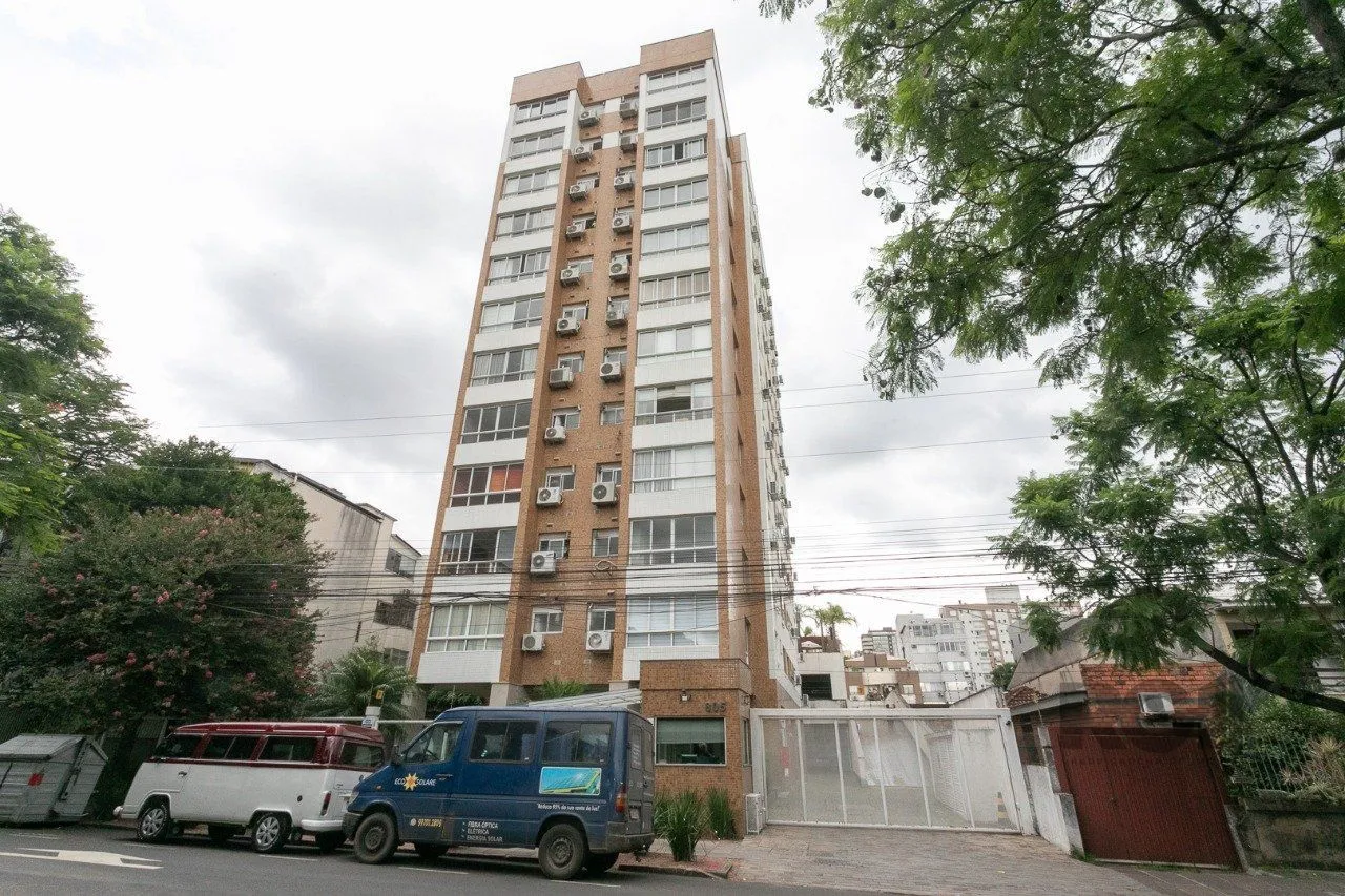 Imagem Apartamento semimobiliado e decorado no bairro Auxiliadora, com 91 m²