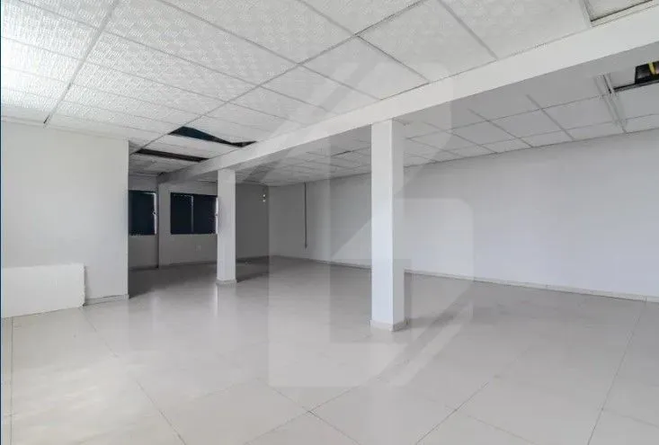 Imagem MÁFFER IMÓVEIS ALUGA - AMPLO PRÉDIO COMERCIAL COM 2 PAVIMENTOS Bairro Floresta - Porto Alegre Excelente prédio comercial, próximo ao shopping Total