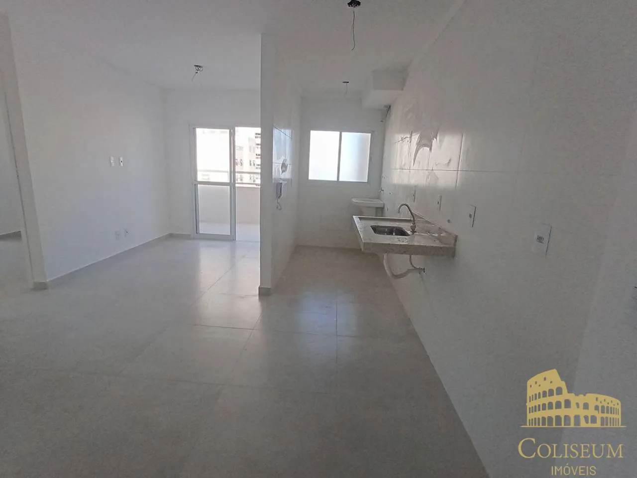 Imagem Apartamento com 2 dormitórios para alugar, 61 m² por R$ 3.300/mês - Guilhermina - Praia Grande/SP