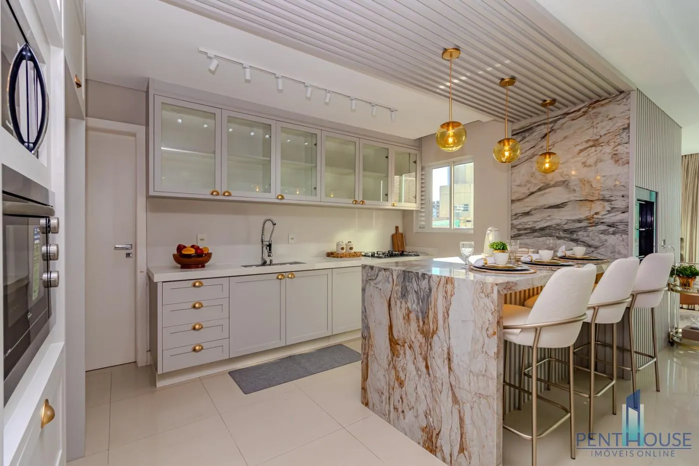 Imagem Apartamento Zona Central para Venda em Balneário Camboriú, CENTRO, 3 dormitórios, 3 suítes, 4 banheiros, 3 vagas