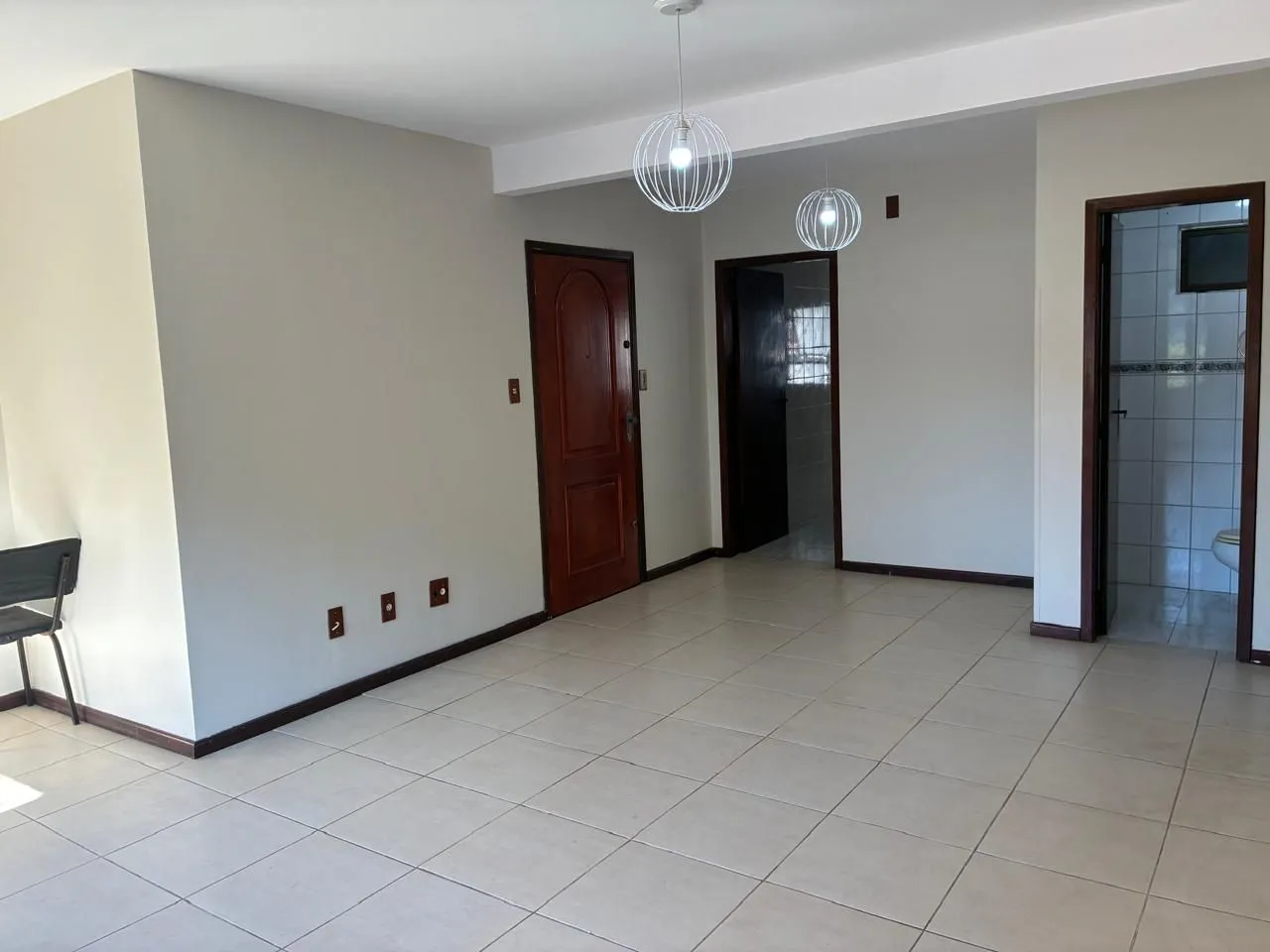 Imagem Excepcional Apartamento com 3 dormitórios no centro de Canoas.