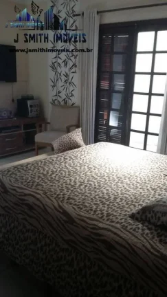 Imagem CASA DE CHÁCARA EM CONDOMÍNIO FECHADO, RÚSTICO EM COTIA, KM 30