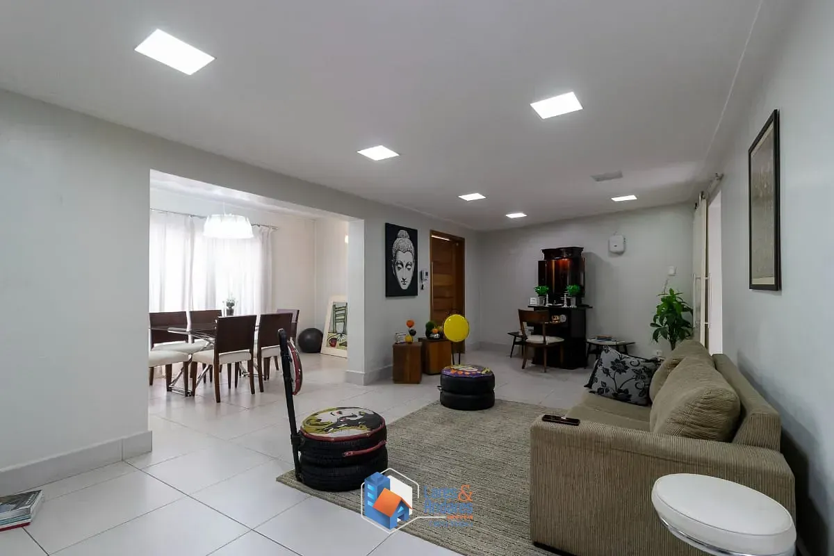 Imagem Casa para venda em Vila Monumento com 3 quartos, sendo 1 suíte, 220m²