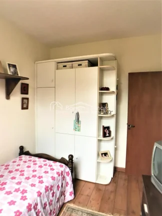 Imagem Esta encantadora casa localizada em Sousas, uma das áreas mais aprazíveis de Campinas, tem tudo qu...