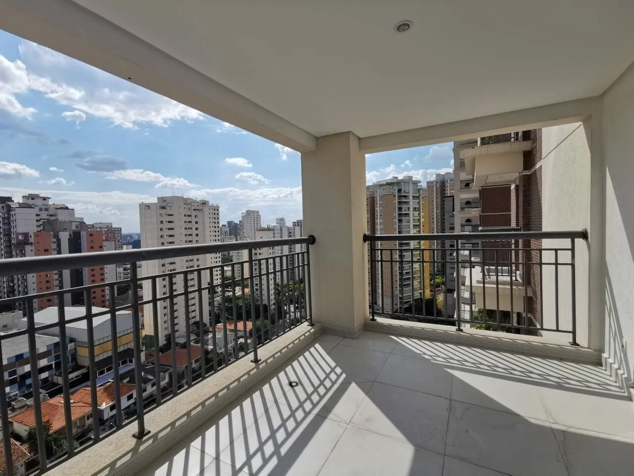 Imagem Apartamento à Venda na Vila Mariana | 4 Suítes | 246 m² | 4 Vagas | São Paulo/SP